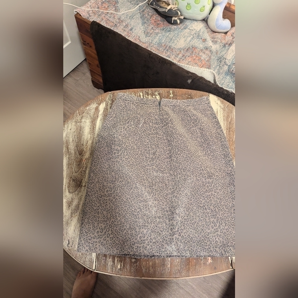Newport News Easy Style vintage 100% leather gray‎ cheetah print pencil s…